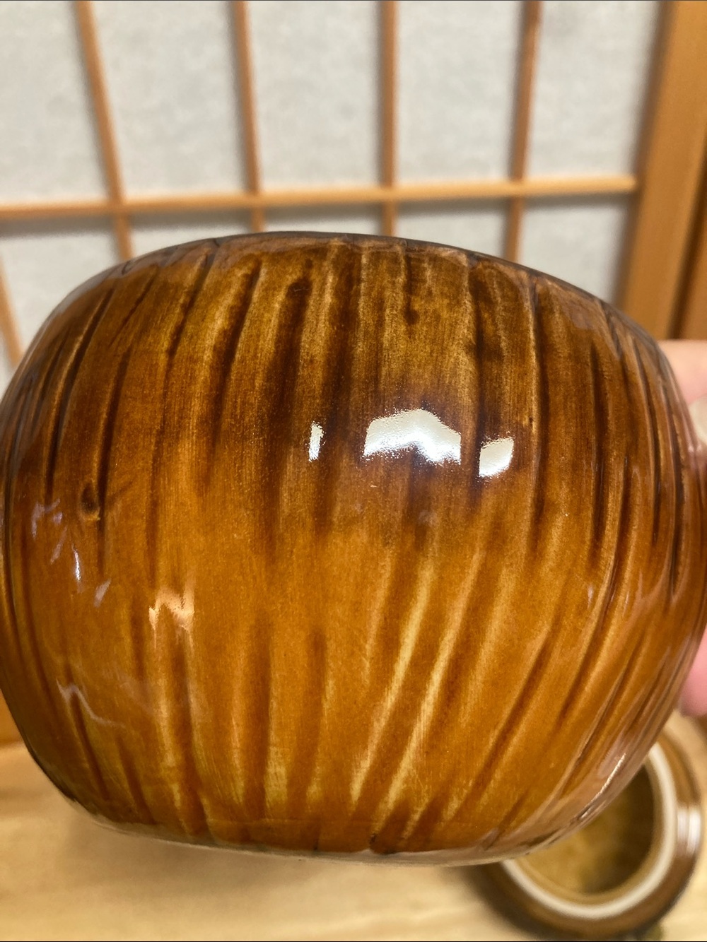 Ceramic Acorn Canister with Oak Leaf Lid - Picture 7 of 11